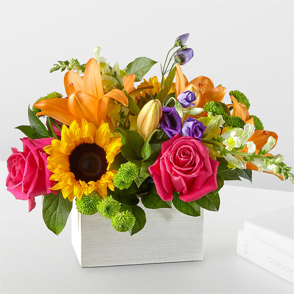 Best Day Box Bouquet – MARTHA'S FLOWER & GIFT SHOP, Bushnell FL