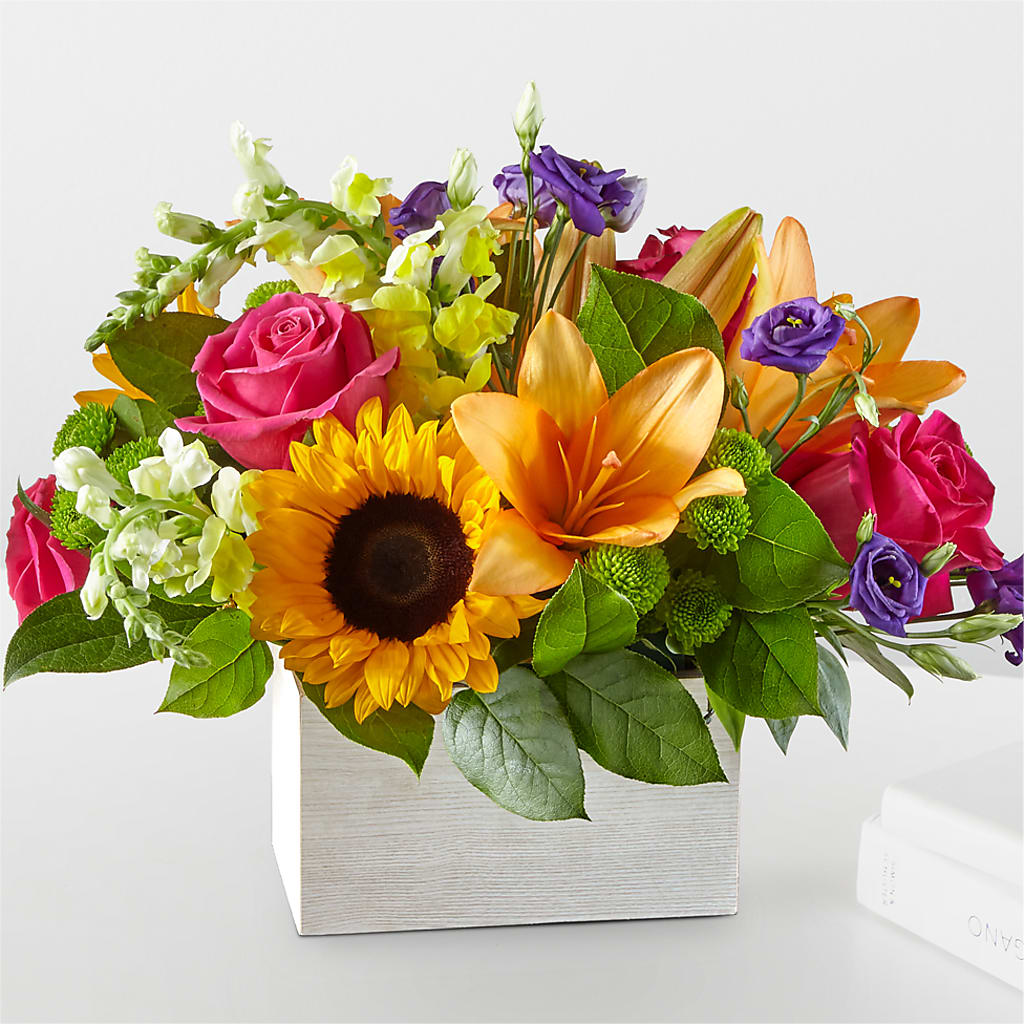Best Day Box Bouquet – MARTHA'S FLOWER & GIFT SHOP, Bushnell FL