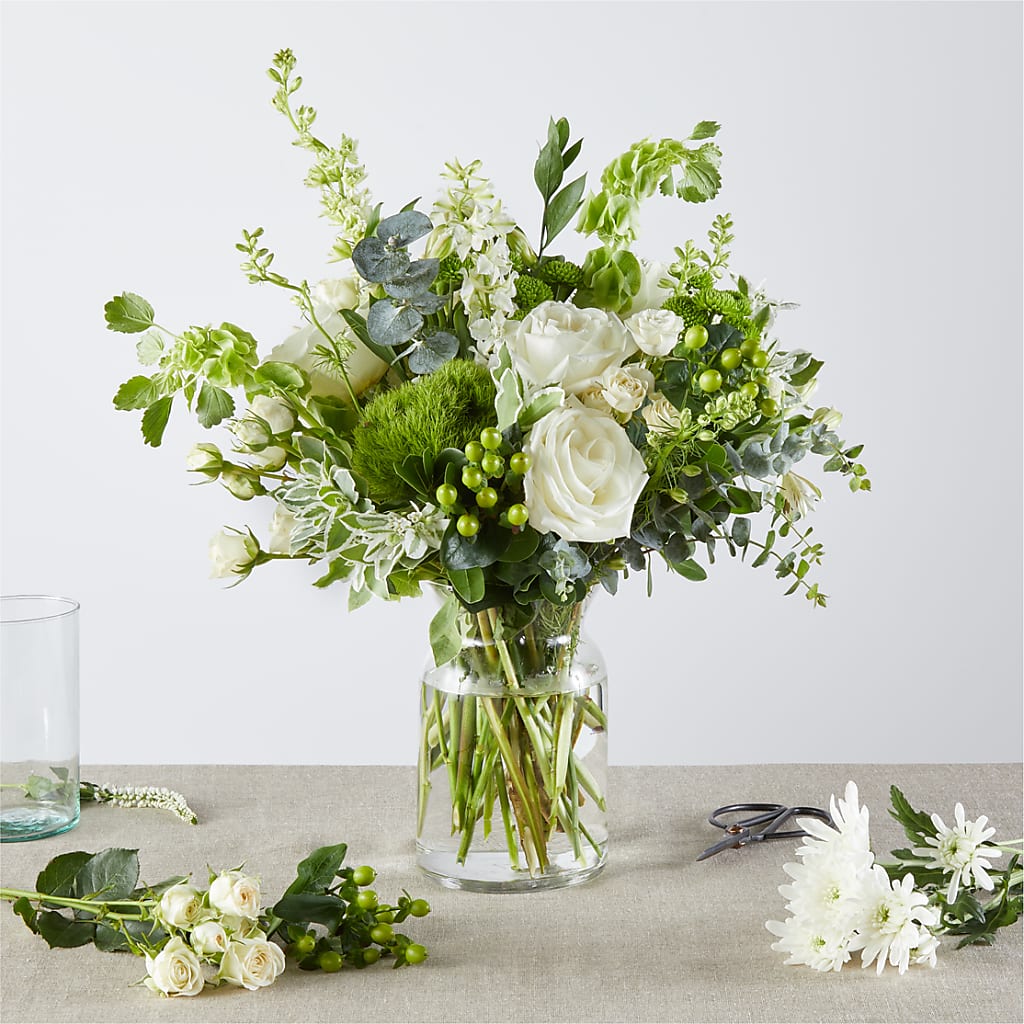 Irish Garden - A Florist Original – MARTHA'S FLOWER & GIFT SHOP, Bushnell FL