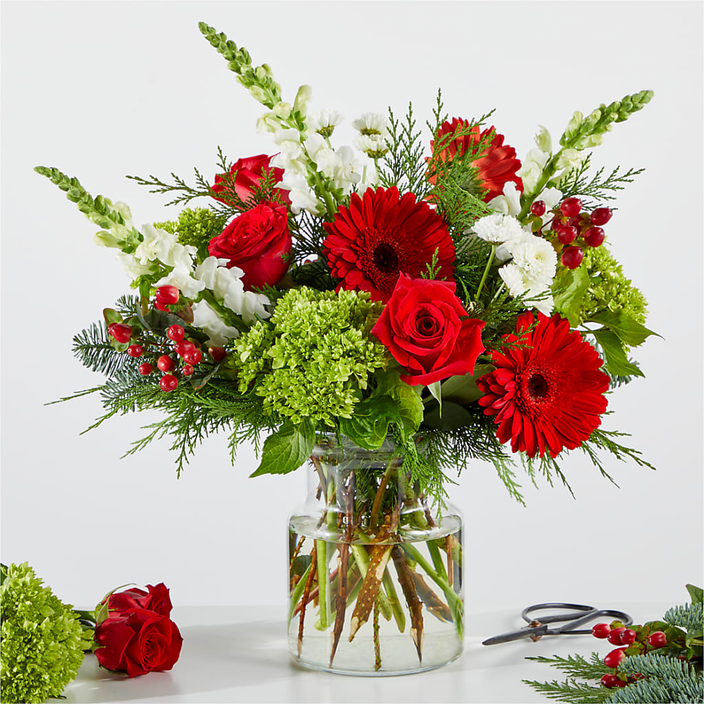 Merry Moment Bouquet – A Florist Original – MARTHA'S FLOWER & GIFT SHOP, Bushnell FL