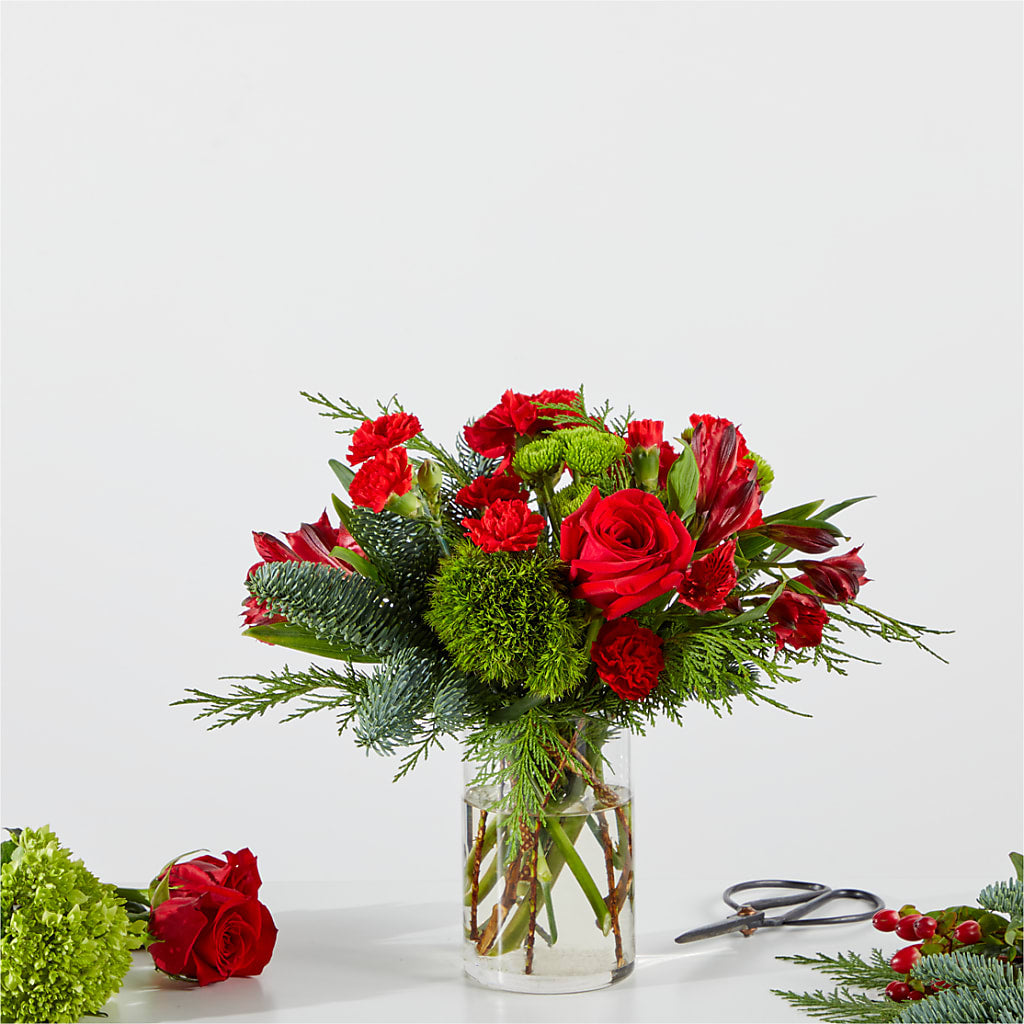 Merry Moment Bouquet – A Florist Original – MARTHA'S FLOWER & GIFT SHOP, Bushnell FL