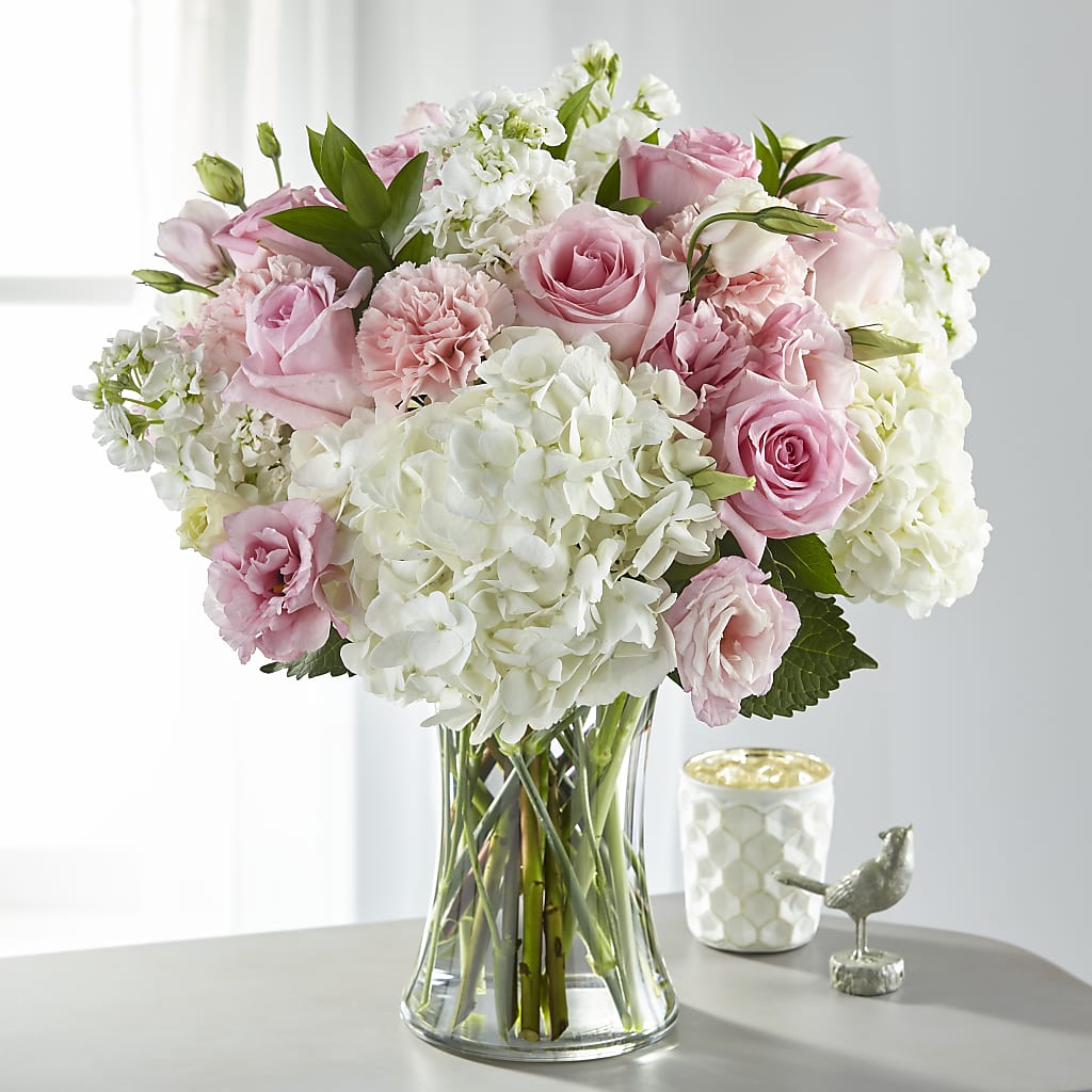 Guiding Grace Bouquet – MARTHA'S FLOWER & GIFT SHOP, Bushnell FL