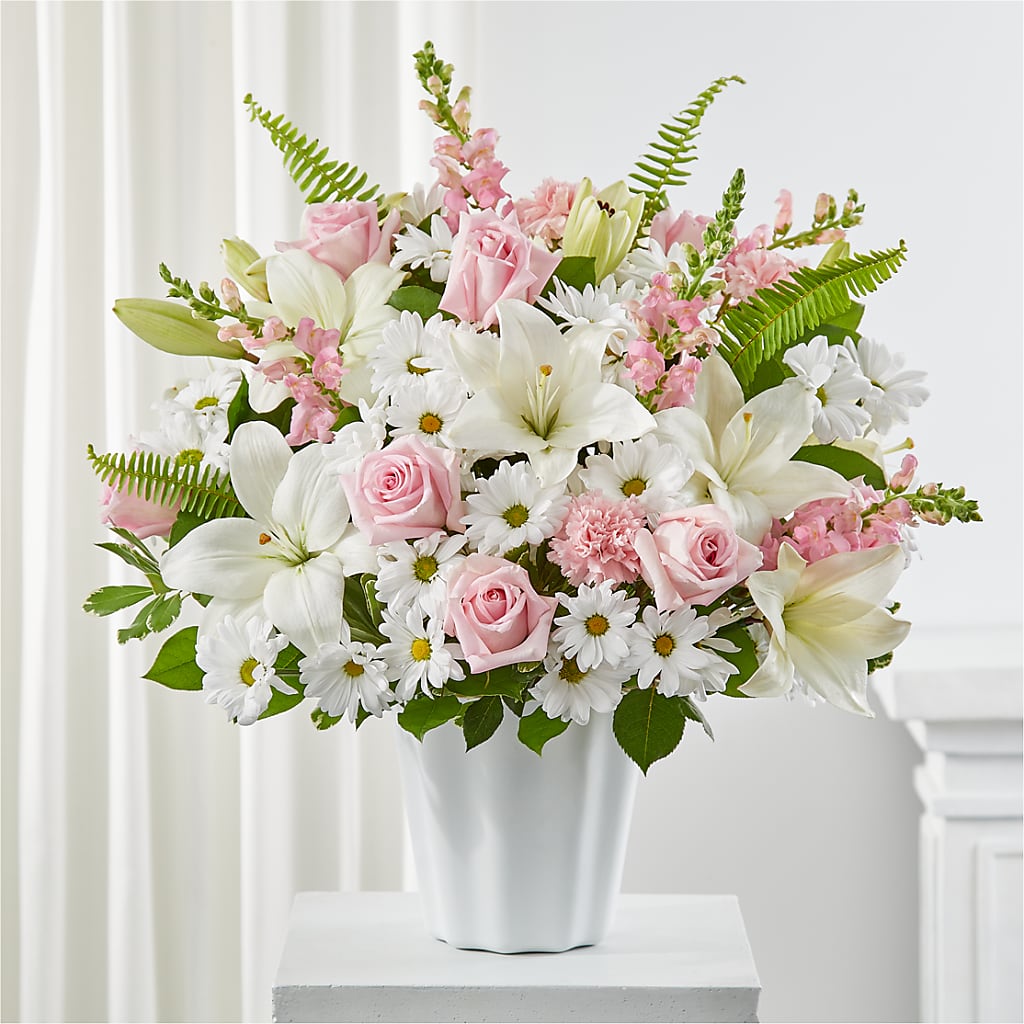 Soft Touch Tabletop Basket – MARTHA'S FLOWER & GIFT SHOP, Bushnell FL