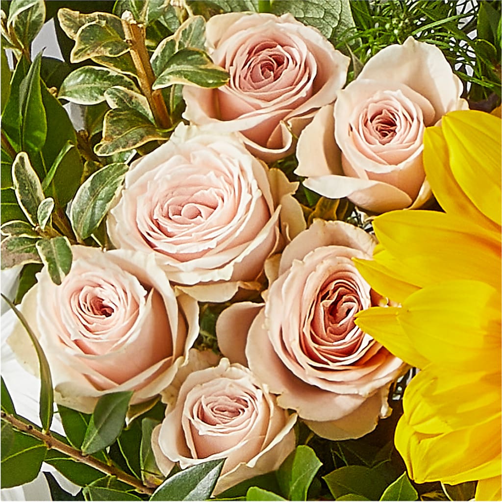 The Good Life Bouquet – MARTHA'S FLOWER & GIFT SHOP, Bushnell FL