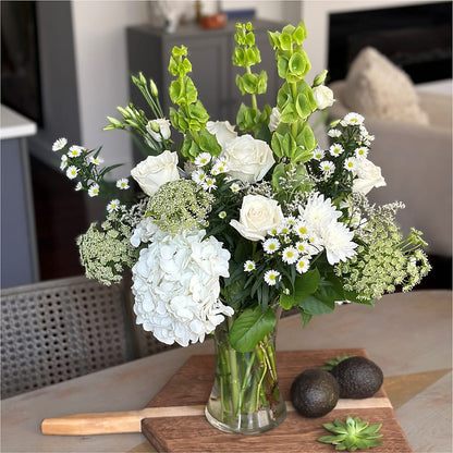 Classic Ivory – A Florist Original – MARTHA'S FLOWER & GIFT SHOP, Bushnell FL