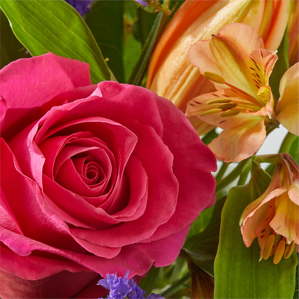 Joyful Bouquet – MARTHA'S FLOWER & GIFT SHOP, Bushnell FL