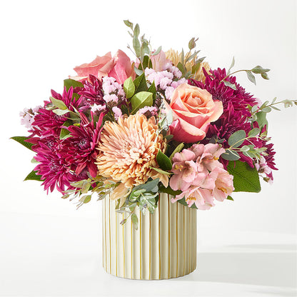 Berry Cobbler Bouquet with Ivory Vase – MARTHA'S FLOWER & GIFT SHOP, Bushnell FL